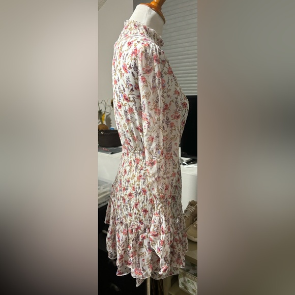 Princess Polly, Size Small "Strolling the Streets" size US 4. - Picture 7 of 11